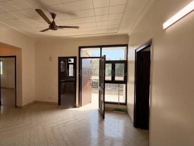3 BHK Apartment in Sector 12 Dwarka for resale New Delhi. The reference number is 20832531