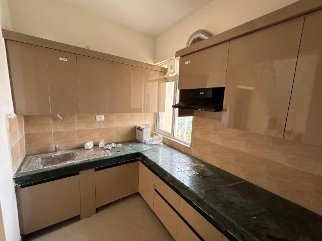 3 BHK Apartment in Sector 133 for rent Noida. The reference number is 18525600