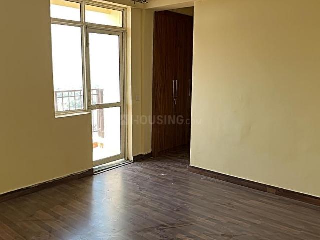 3 BHK Apartment in Sector 133 for rent Noida. The reference number is 20043052