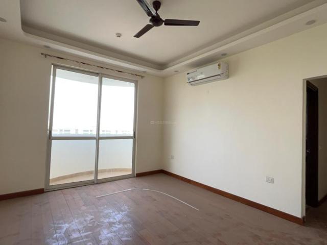 3 BHK Apartment in Sector 131 for rent Noida. The reference number is 20598485