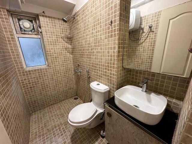 3 BHK Apartment in Sector 137 for rent Noida. The reference number is 20069075