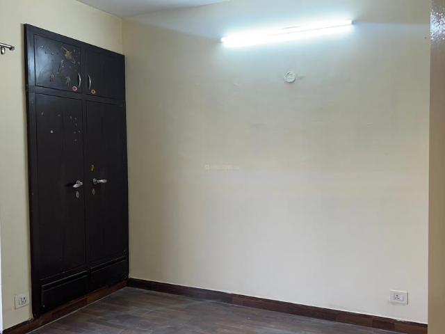 3 BHK Apartment in Sector 137 for rent Noida. The reference number is 20013678