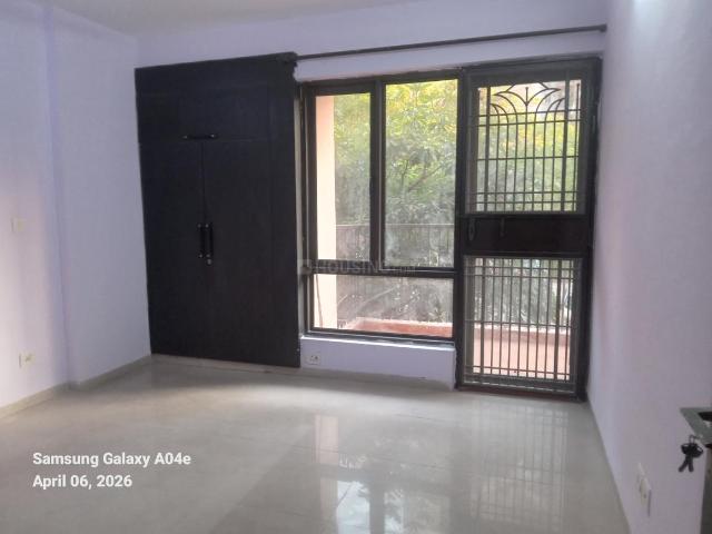 3 BHK Apartment in Sector 137 for rent Noida. The reference number is 20142416