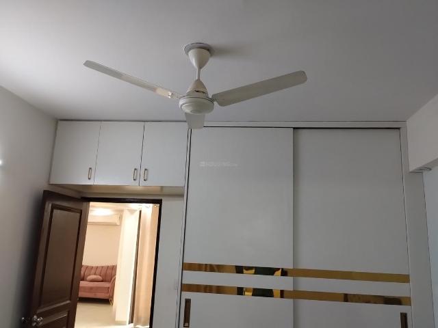 3 BHK Apartment in Sector 137 for rent Noida. The reference number is 20201010