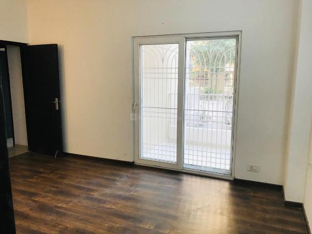 3 BHK Apartment in Sector 137 for rent Noida. The reference number is 20434393