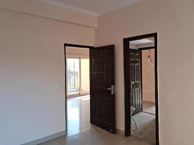 3 BHK Apartment in Sector 137 for resale Noida. The reference number is 18953700