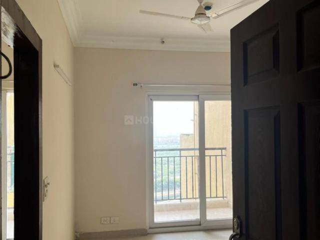3 BHK Apartment in Sector 137 for resale Noida. The reference number is 19586188