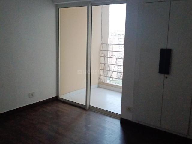 3 BHK Apartment in Sector 137 for resale Noida. The reference number is 19750717