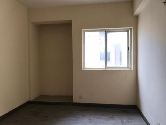 3 BHK Apartment in Sector 137 for resale Noida. The reference number is 20320136