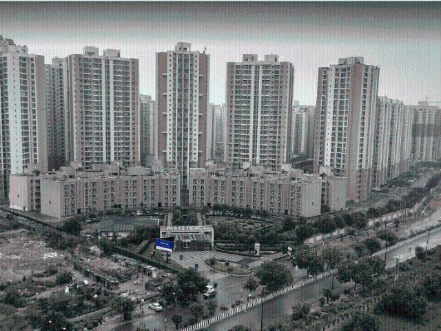 3 BHK Apartment in Sector 137 for resale Noida. The reference number is 20688933