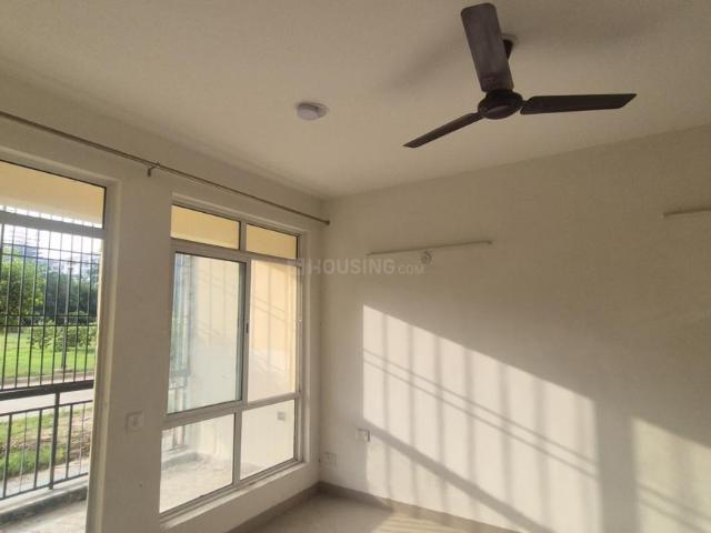3 BHK Apartment in Sector 134 for rent Noida. The reference number is 20470404