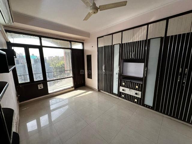 3 BHK Apartment in Sector 10 Dwarka for resale New Delhi. The reference number is 14643630