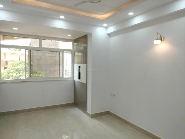 3 BHK Apartment in Sector 13 Dwarka for resale New Delhi. The reference number is 20359098