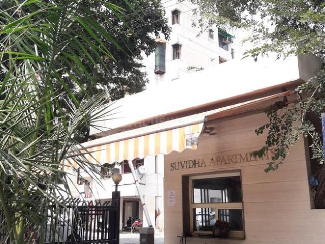 3 BHK Apartment in Sector 13 Rohini for resale New Delhi. The reference number is 15745652
