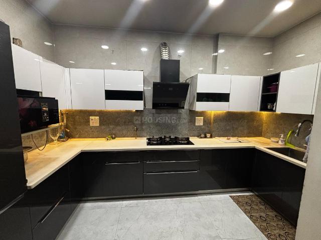 3 BHK Apartment in Sector 13 Rohini for resale New Delhi. The reference number is 17086586