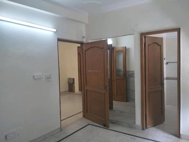 3 BHK Apartment in Sector 13 Rohini for resale New Delhi. The reference number is 19073975