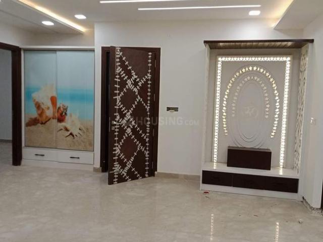 3 BHK Apartment in Sector 13 Rohini for resale New Delhi. The reference number is 20308819
