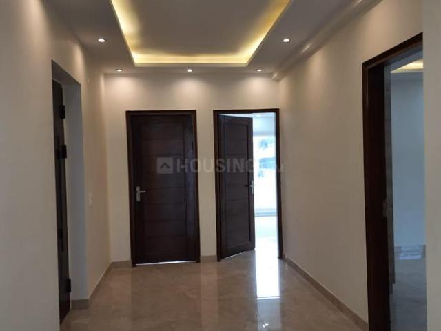 3 BHK Apartment in Sector 13 Rohini for resale New Delhi. The reference number is 20309735