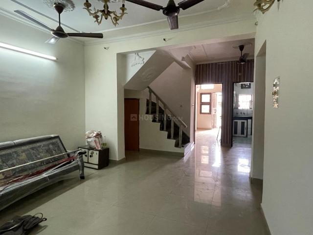 3 BHK Apartment in Sector 13 Rohini for resale New Delhi. The reference number is 20561121