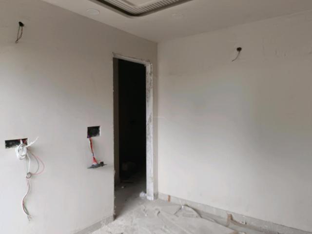 3 BHK Apartment in Sector 24 Rohini for resale New Delhi. The reference number is 18700094