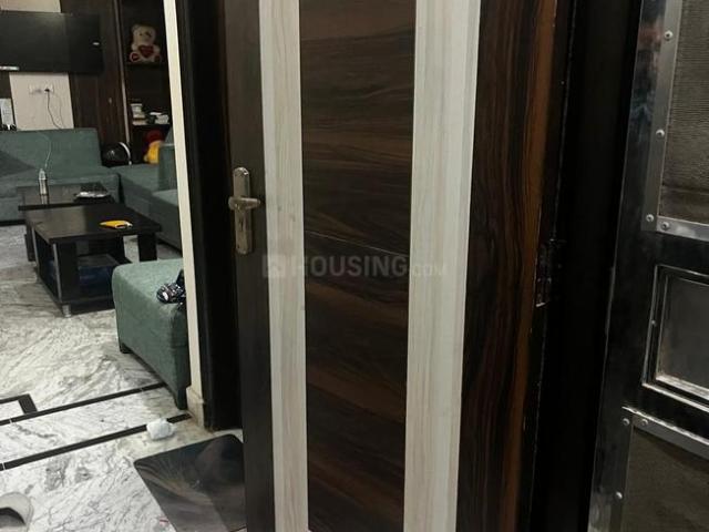 3 BHK Apartment in Sector 24 Rohini for resale New Delhi. The reference number is 19834280