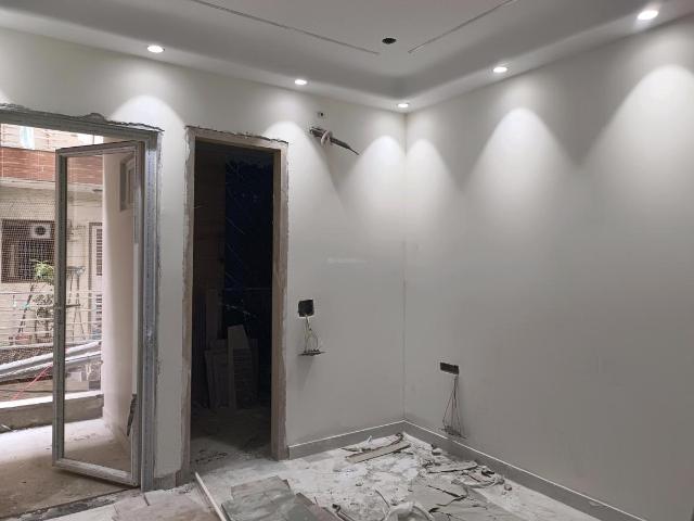 4 BHK Apartment in Sector 24 Rohini for resale New Delhi. The reference number is 20054544