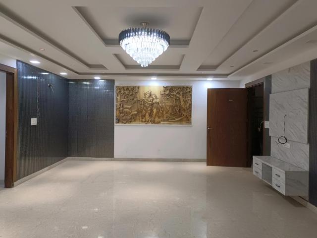 4 BHK Apartment in Sector 24 Rohini for resale New Delhi. The reference number is 20083315