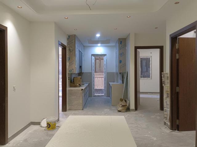 3 BHK Apartment in Sector 24 Rohini for resale New Delhi. The reference number is 20083418