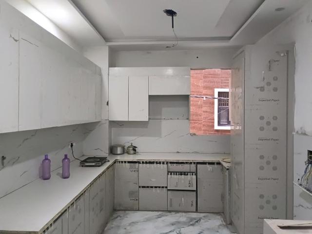 3 BHK Apartment in Sector 24 Rohini for resale North West Delhi. The reference number is 16914148