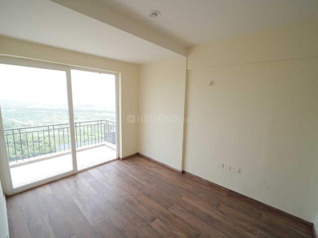 3 BHK Apartment in Sector 25 YEIDA for rent Greater Noida. The reference number is 20438086
