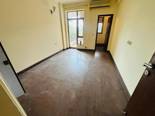 3 BHK Apartment in Sector 28 for rent Gurgaon. The reference number is 19740831