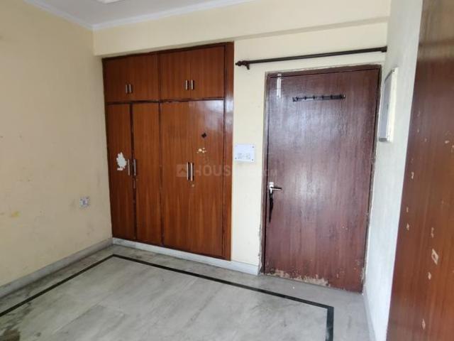 3 BHK Apartment in Sector 22 Dwarka for rent New Delhi. The reference number is 14161834