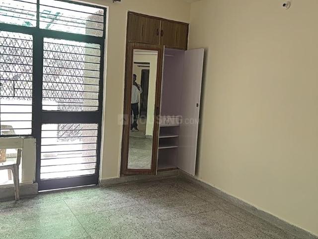 3 BHK Apartment in Sector 22 Dwarka for rent New Delhi. The reference number is 17499472