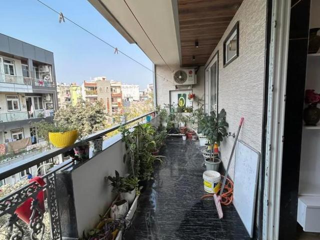 3 BHK Apartment in Sector 22 Dwarka for rent New Delhi. The reference number is 18381685