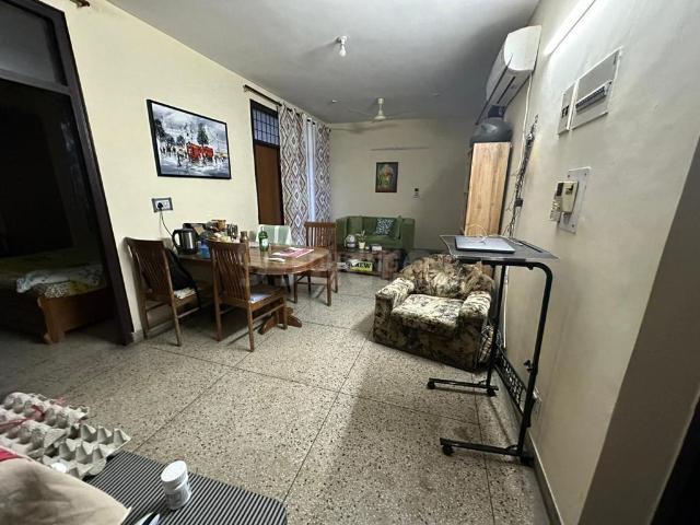 3 BHK Apartment in Sector 22 Dwarka for rent New Delhi. The reference number is 19756399
