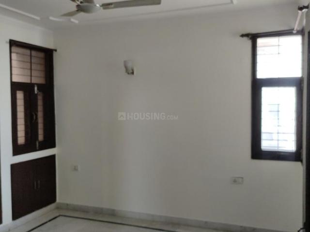 3 BHK Apartment in Sector 22 Dwarka for rent New Delhi. The reference number is 19878159