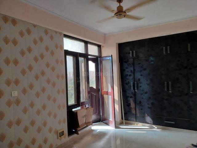 3 BHK Apartment in Sector 22 Dwarka for rent New Delhi. The reference number is 19145935
