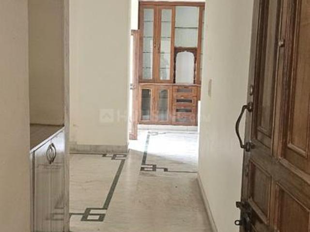 3 BHK Apartment in Sector 22 Dwarka for rent New Delhi. The reference number is 20447383