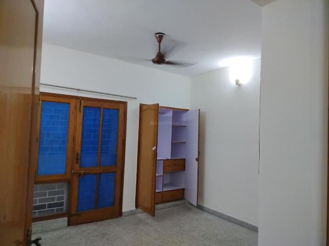 3 BHK Apartment in Sector 22 Dwarka for rent New Delhi. The reference number is 20628937
