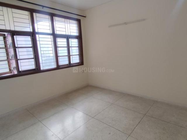 3 BHK Apartment in Sector 22 Dwarka for rent New Delhi. The reference number is 20726927