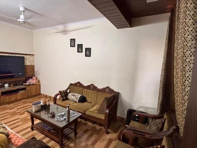 3 BHK Apartment in Sector 22 Dwarka for rent New Delhi. The reference number is 20267706