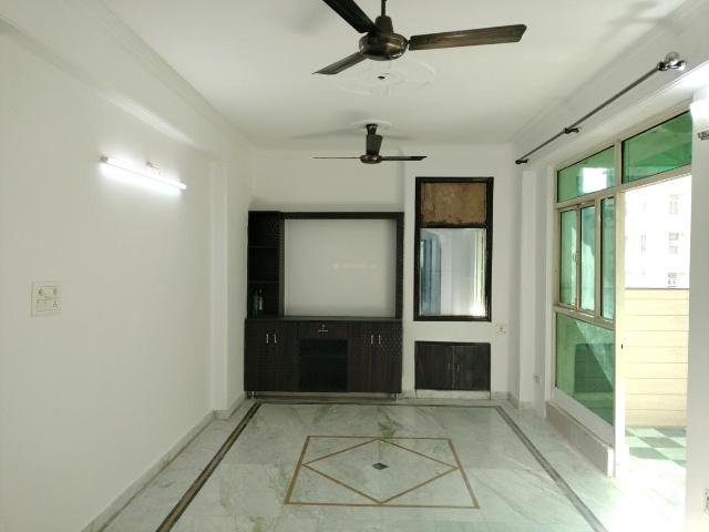 3 BHK Apartment in Sector 22 Dwarka for resale New Delhi. The reference number is 18181323