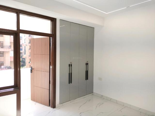 3 BHK Apartment in Sector 22 Dwarka for resale New Delhi. The reference number is 19504547