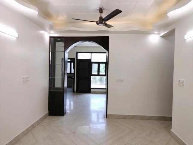 3 BHK Apartment in Sector 22 Dwarka for resale New Delhi. The reference number is 20061238