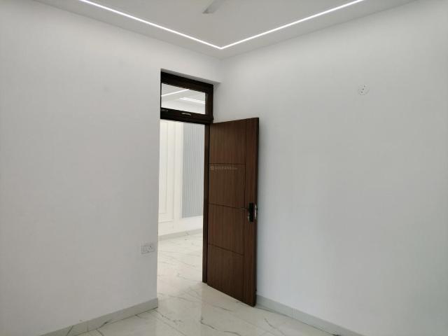 3 BHK Apartment in Sector 22 Dwarka for resale New Delhi. The reference number is 20037843