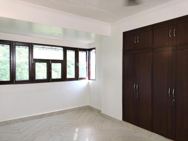 3 BHK Apartment in Sector 22 Dwarka for resale New Delhi. The reference number is 20201166