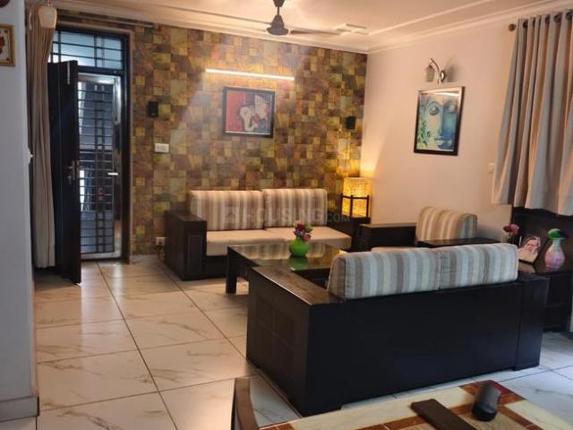 3 BHK Apartment in Sector 22 Dwarka for resale New Delhi. The reference number is 20950071
