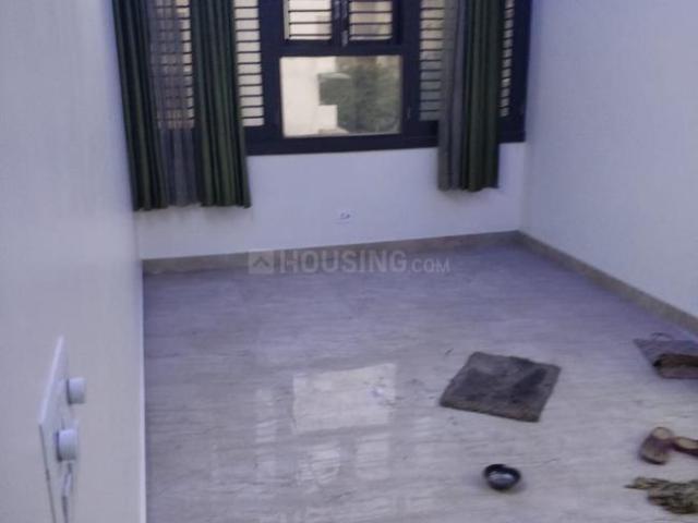 3 BHK Apartment in Sector 23 Dwarka for rent New Delhi. The reference number is 17400076