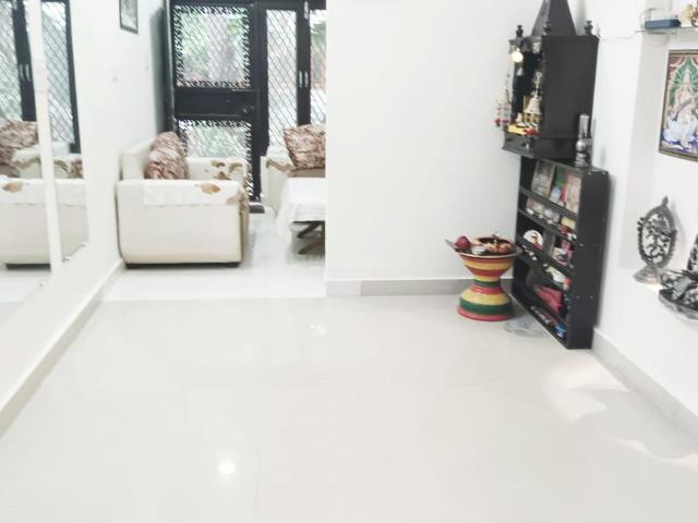 3 BHK Apartment in Sector 23 Dwarka for rent New Delhi. The reference number is 18240892