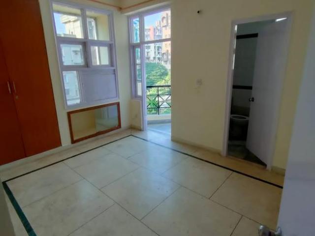 3 BHK Apartment in Sector 23 Dwarka for rent New Delhi. The reference number is 20192750